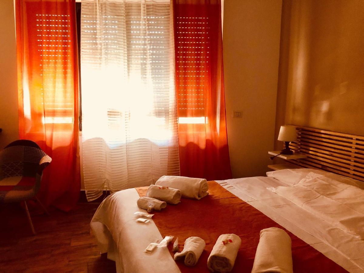 Bed and Breakfast Napoli Central Station Deluxe Экстерьер фото