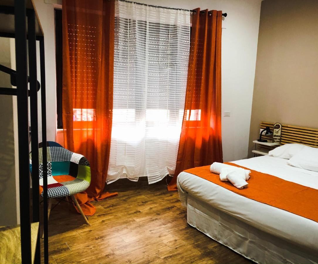 Bed and Breakfast Napoli Central Station Deluxe Экстерьер фото